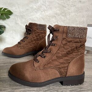 Serra quilted knit lace up combat boot in cognac. Size 8